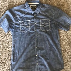Men's lightweight button down